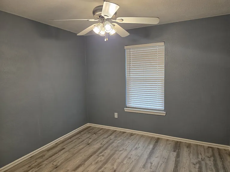 3101 Westwood Dr — Photo 9
