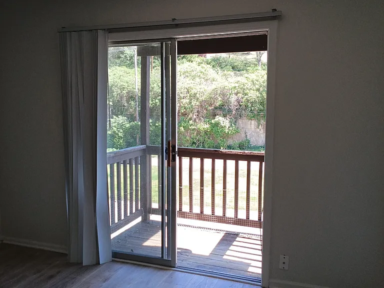 728 Zorn Ave #9 — Photo 10