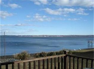 18 King Philip Ave, Bristol, RI 02809