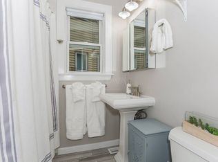 98 Elm St, Somerville, MA 02144