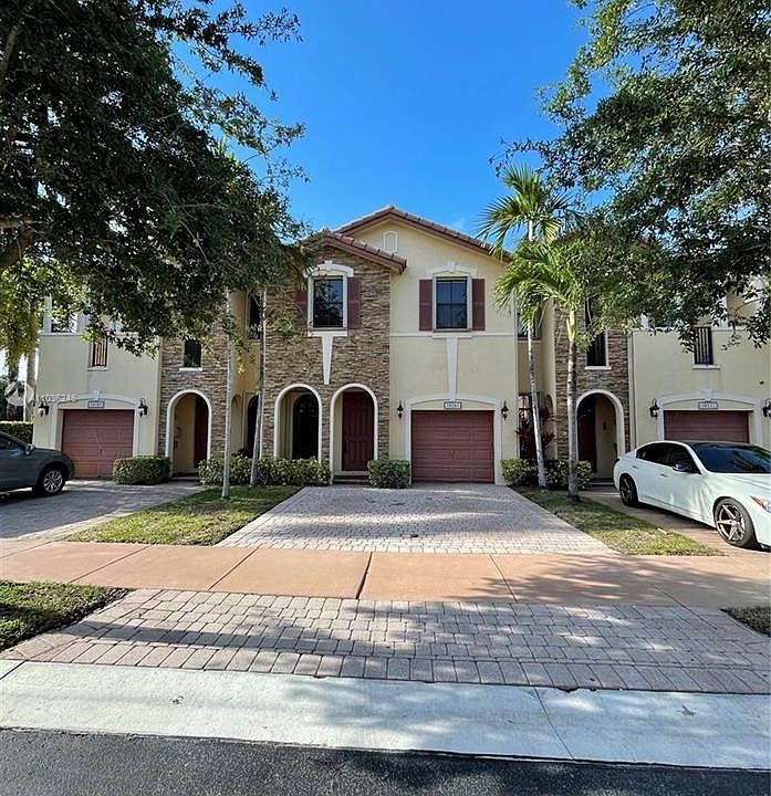 1st image of 10281 NW 32nd Ter