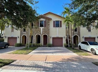 10281 NW 32nd Ter, Doral, FL 33172
