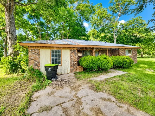905 E Columbus Dr, Wharton, TX 77488