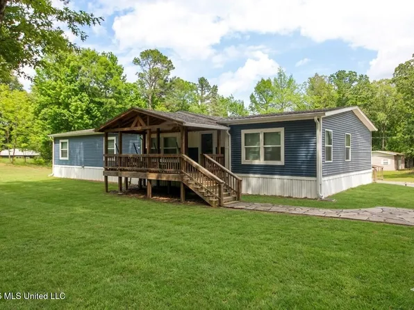 116 Lake Stephens Rd, Canton, MS 39046