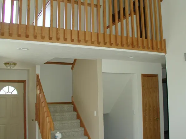 11365 Edgemere Ter, Roscoe, IL 61073