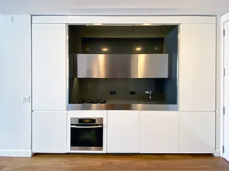 Rented by R New York