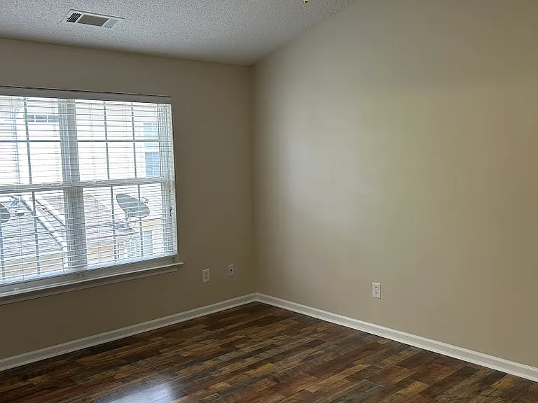 220 Nimbus Ct — Photo 10