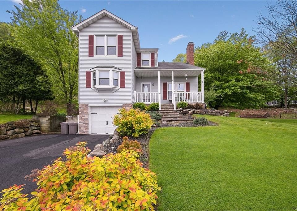 2nd image of 42 Larkin Ln