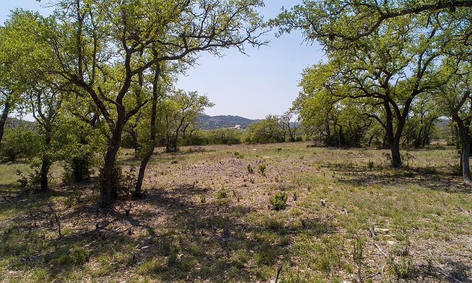 1st image of 101 Bluff Ridge Trl