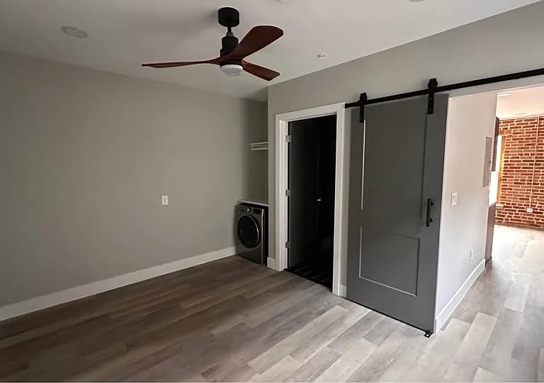 1440 N Clarkson St — Photo 4
