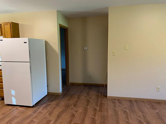 Bedrooms, Master on Right, Second on Left