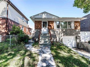 157-35 26th Ave, Flushing, NY 11354