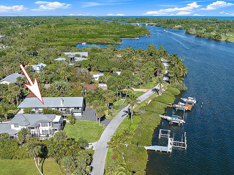 12140 SE Indian River Dr N — Photo 9