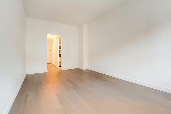 Rented by Algin Management | media 9