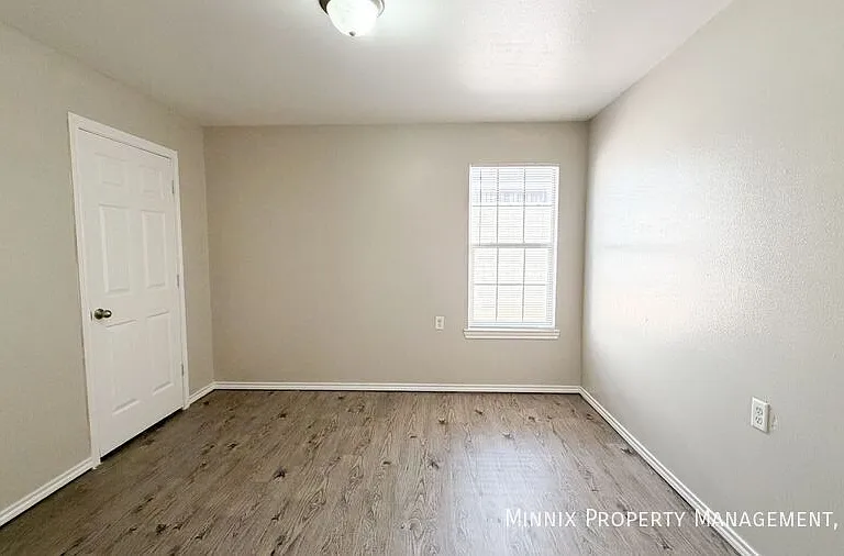 2220 99th St — Photo 12