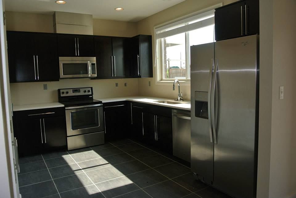 Edge Kitchen_10222013