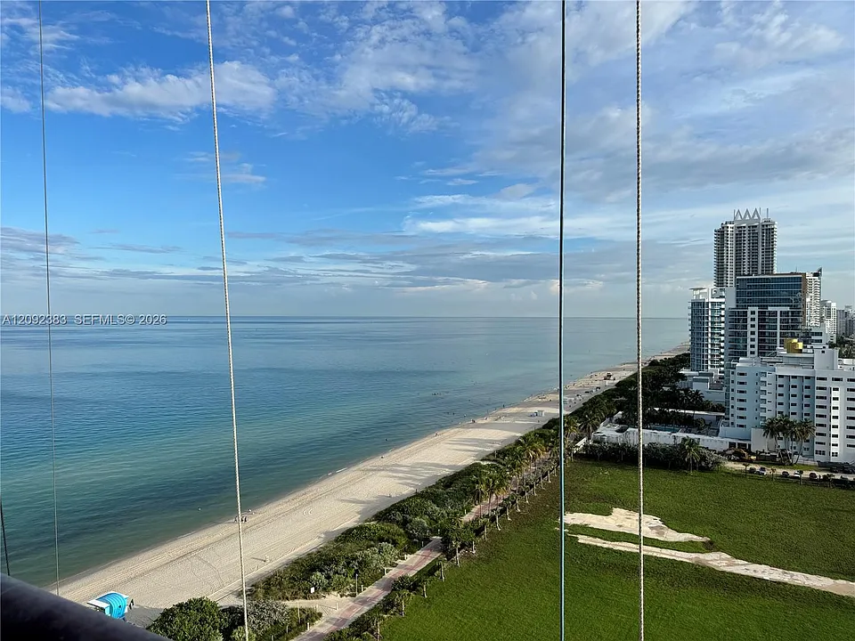 6767 Collins Ave #1906