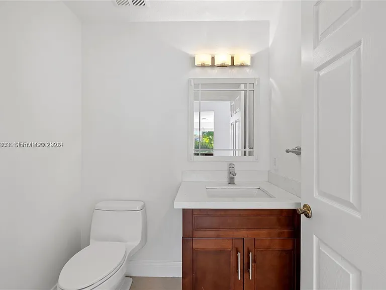 16449 SW 84th Pl — Photo 31