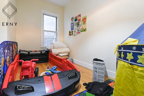 Rented by ERNY LLC | media 17