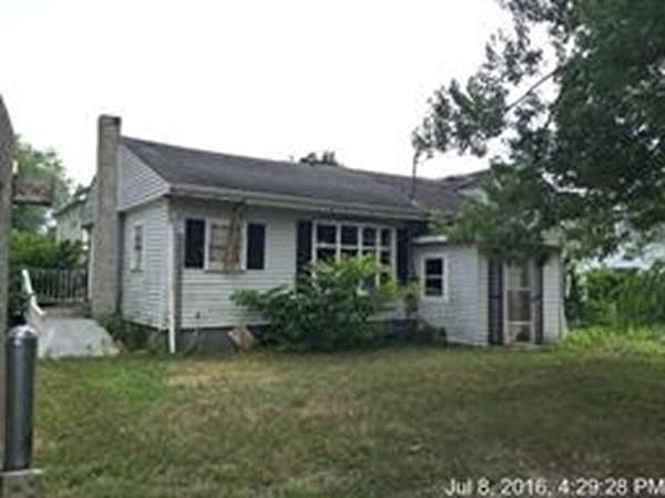 2nd image of 112 Bayview Ave