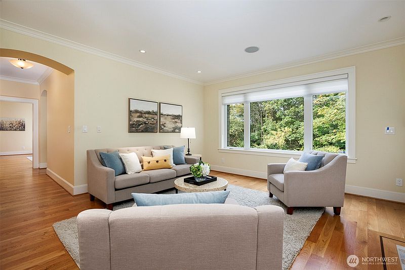 5th image of 11715 4th Avenue NW
