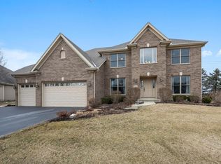 948 Bluestem Dr, Geneva, IL 60134