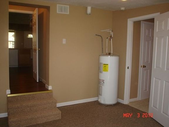 5th image of 1025 S Woodland Ave