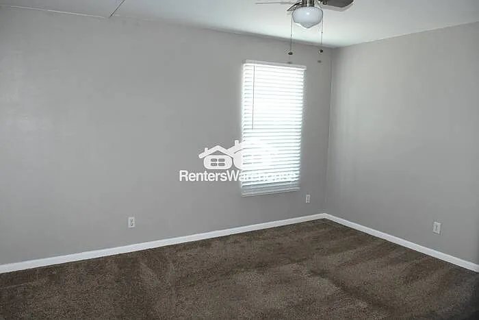8814 N 8th St #102 — Photo 11