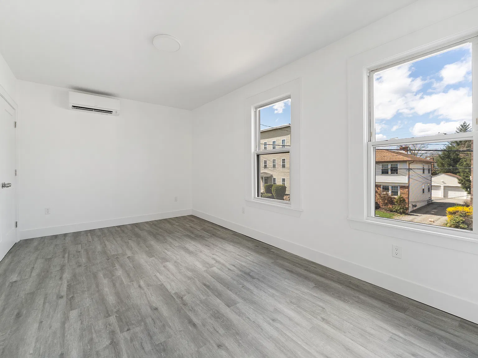 3 bed, 1400 sqft, $3,400 — Photo 4