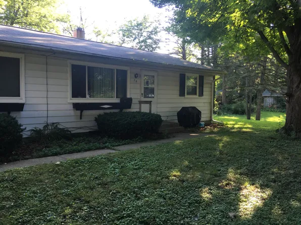 7 Cliffe Ct, Dekalb, IL 60115