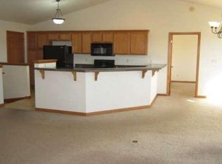 W197N16879 Stonewall Dr, Jackson, WI 53037