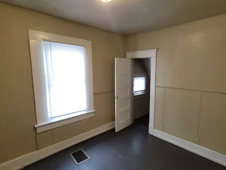 310 N Kealing Ave — Photo 6