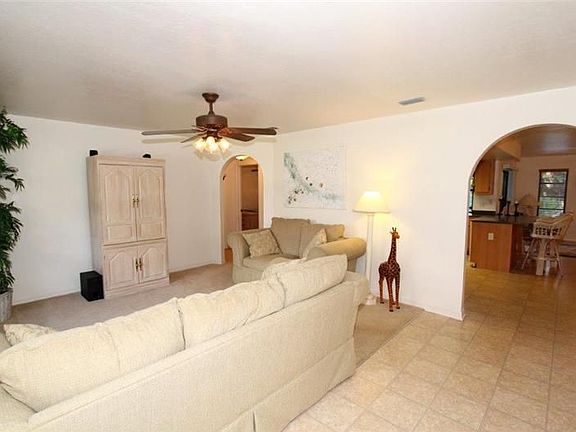 4th image of 9027 Somerset Ln