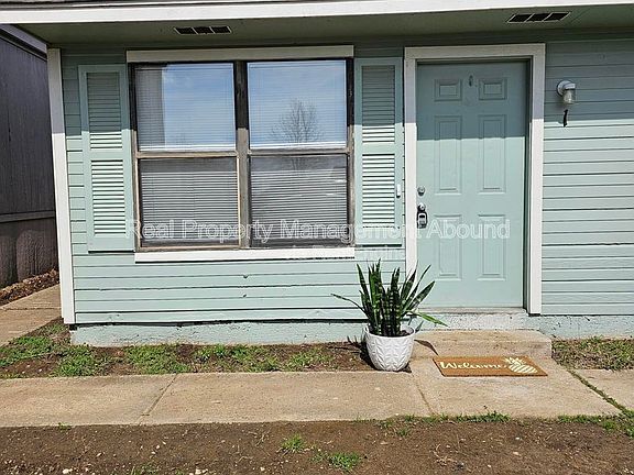 2nd image of 101 E Broadway St APT 1