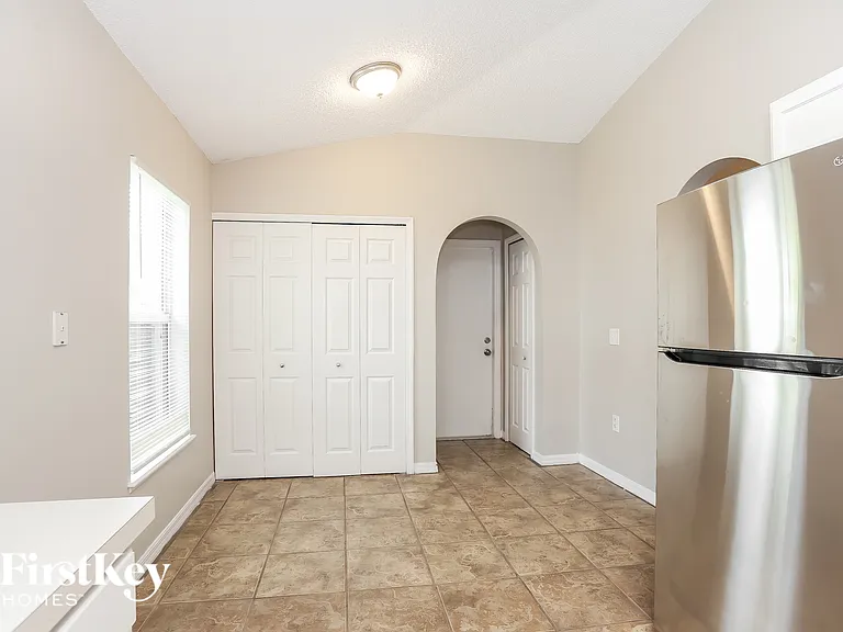 8113 N Misty Meadows Ct — Photo 7
