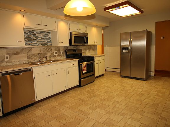 5th image of 118 Peller Ave