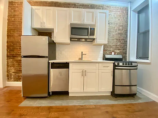 Rented by Compass | media 7