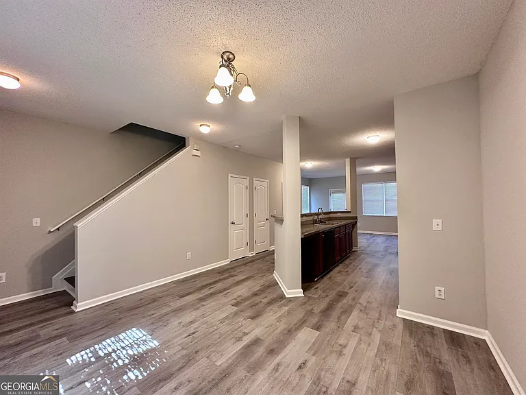 2042 Bayrose Cir #42B — Photo 4