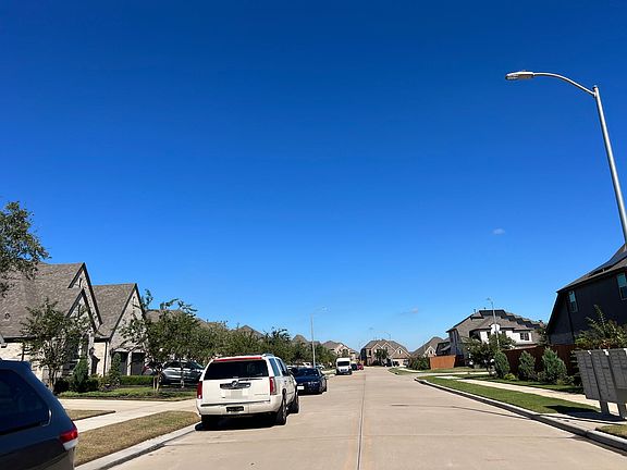 4th image of 12422 Thorntonhall Dr