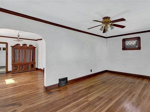 5th image of 3808 W 36th St