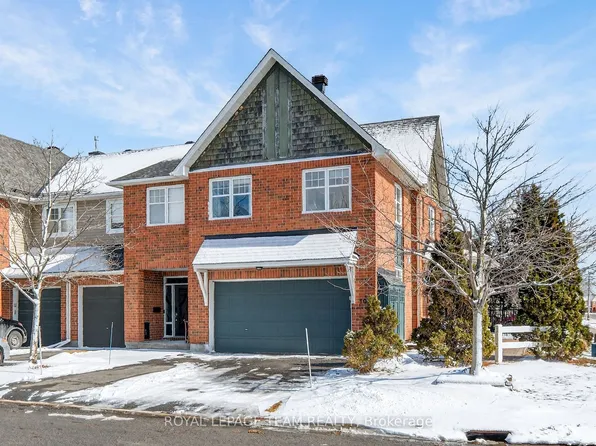 100 Shepody Cir, Ottawa, ON K1T 4H9