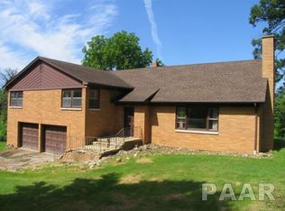 207 Oak Ridge Rd, Toulon, IL 61483