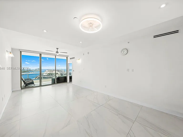 900 Biscayne Blvd #4202 — Photo 32