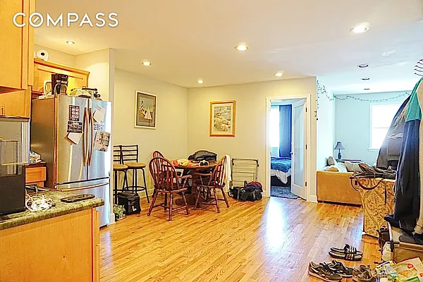 Rented by Compass | media 25