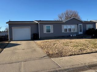 705 Dustin Rd, Salina, KS 67401