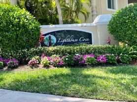 284 Village Blvd, Tequesta, FL