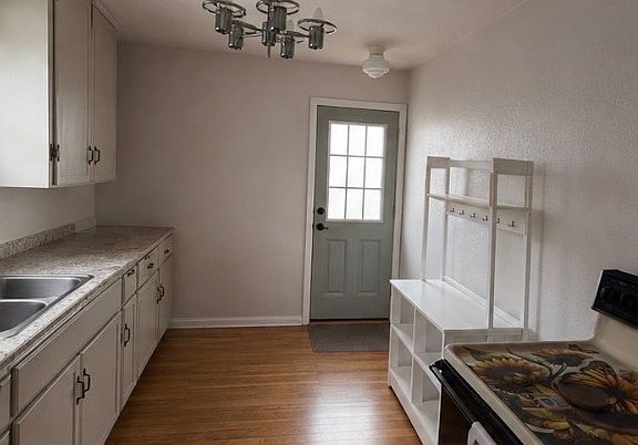 5th image of 214 7th St W