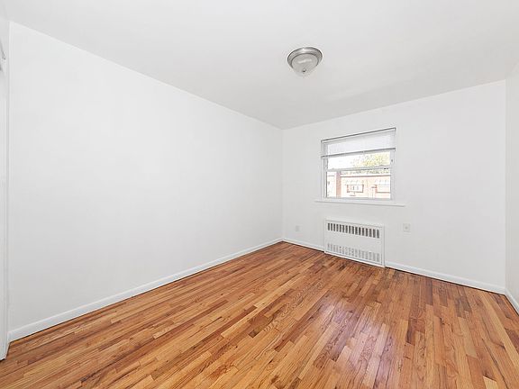 3rd image of 2007 E 55th St Floor 2