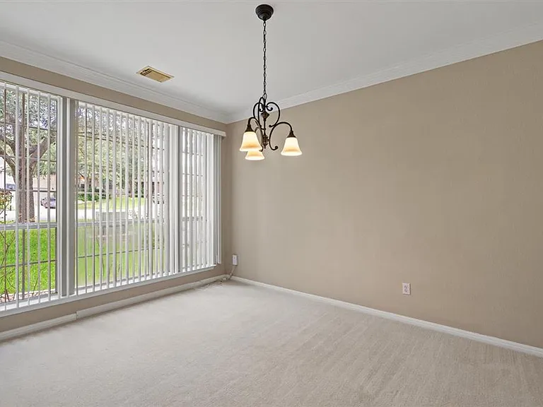 9013 Sautelle Ln — Photo 5