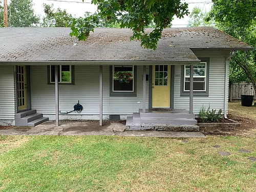 2565 Onyx St Photo 1